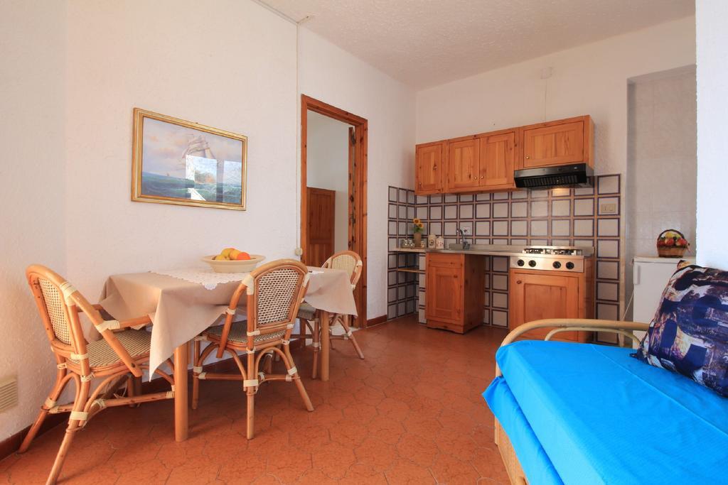 Scogliera Del Gabbiano Apartment *