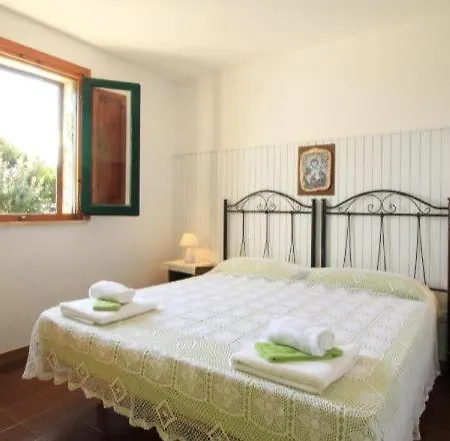 Ferienwohnung Scogliera Del Gabbiano Santa Maria di Leuca Exterior foto