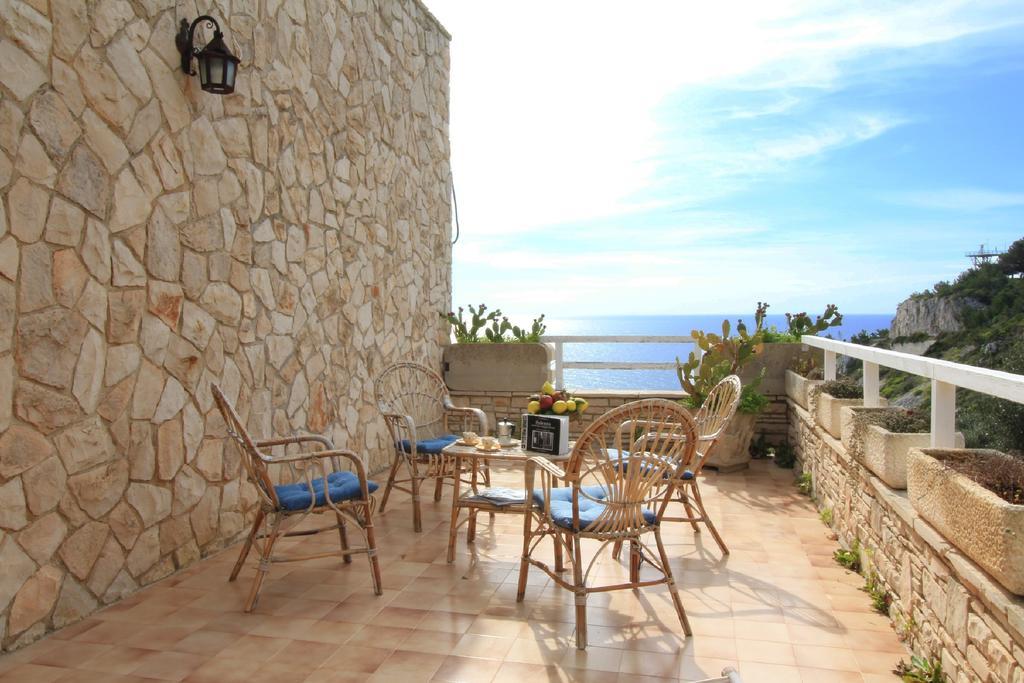 Scogliera Del Gabbiano Apartment *